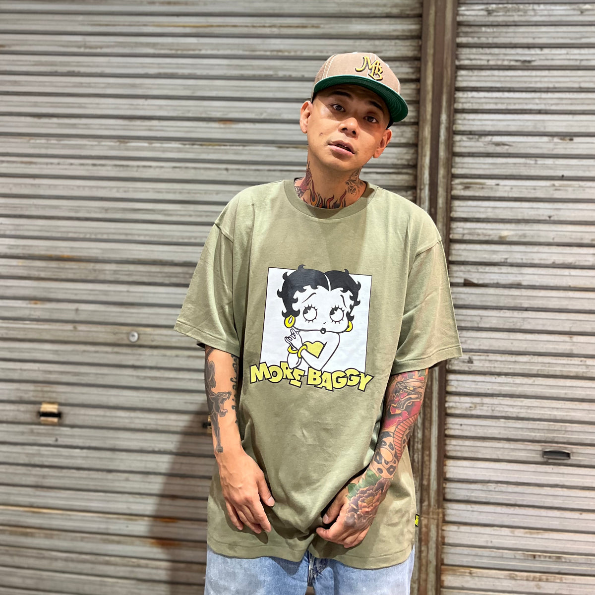 MORE BAGGY × BETTY BOOP COLLABORATION TEE KHAKI