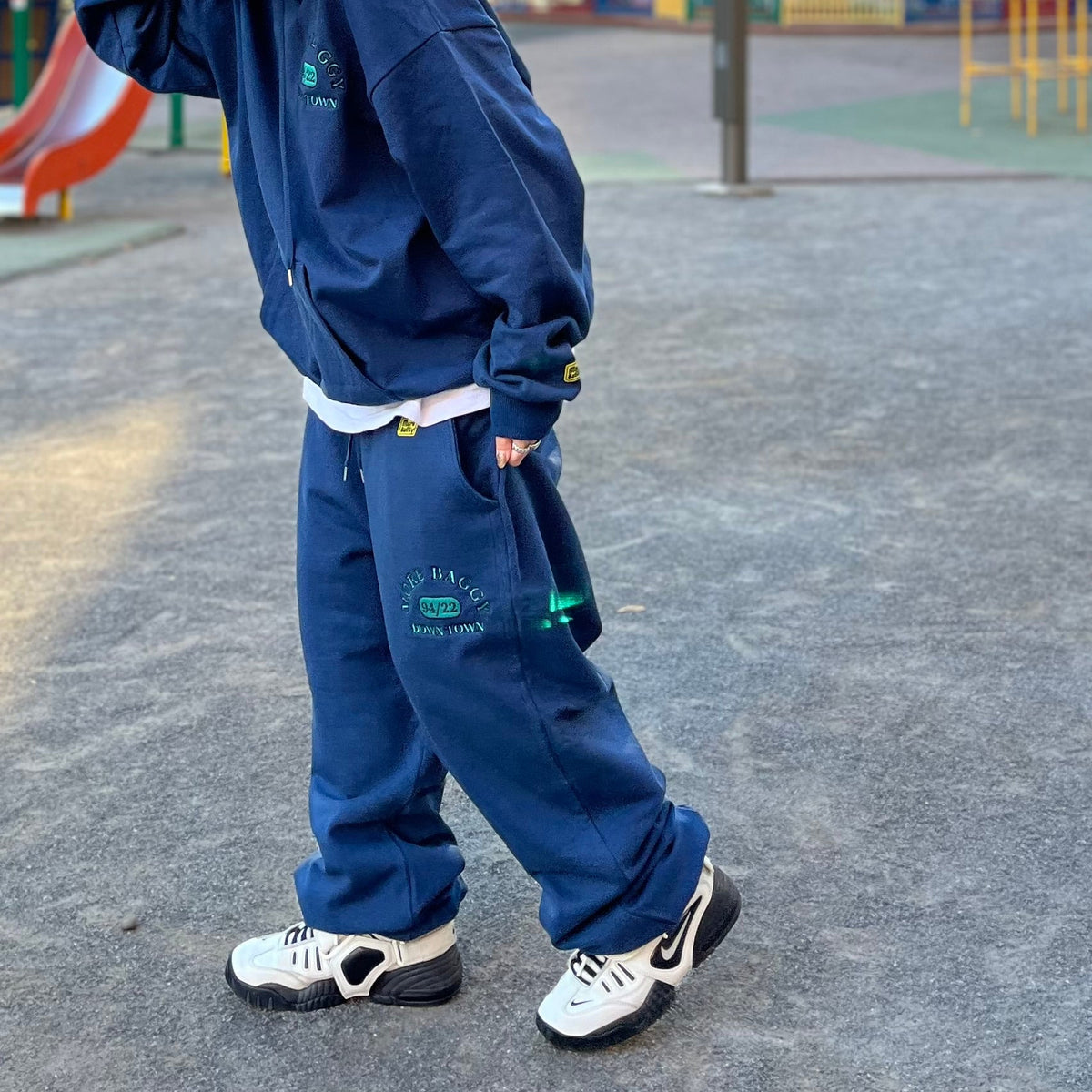 ARCH LOGO SERIES #3 SWEAT PANTS NAVY